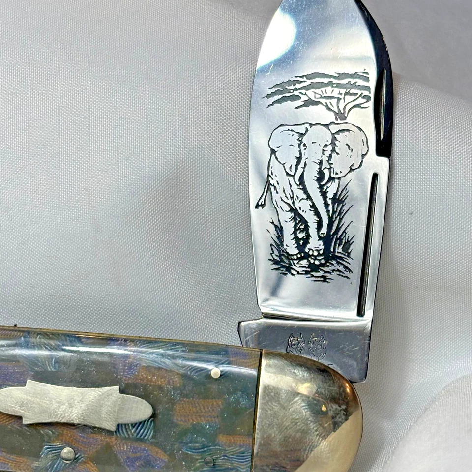 Cuchillo Marca Bulldog Prototipo Pez Sol Puntera de Elefante 2 Hoja Plegable Foto 2 de 4