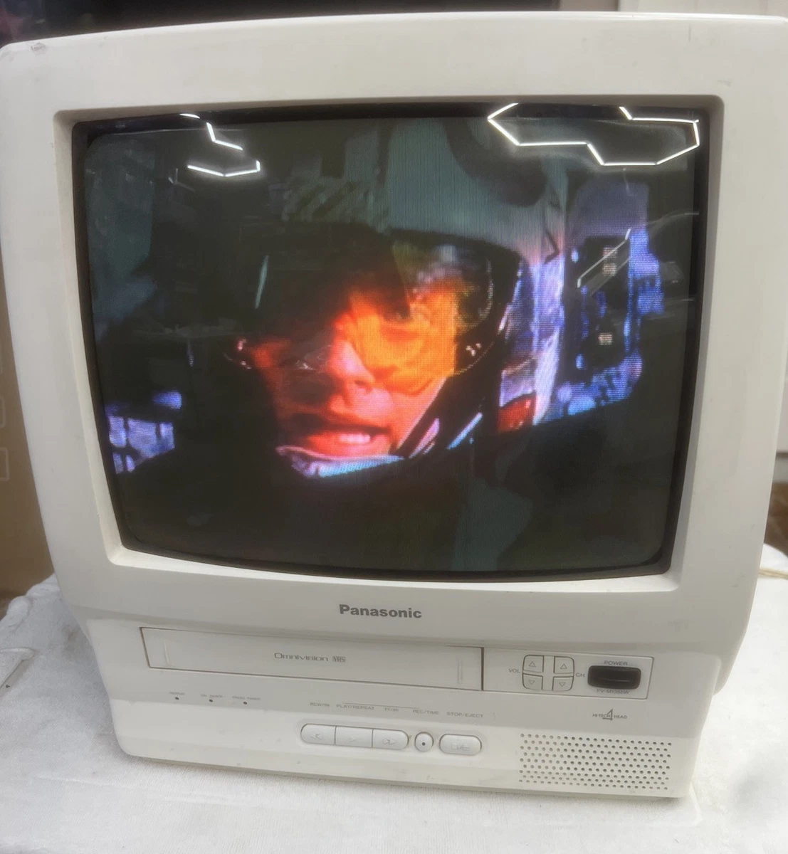Panasonic Built - in VCR Less Than 20 in Screen CRT TVs for Sale