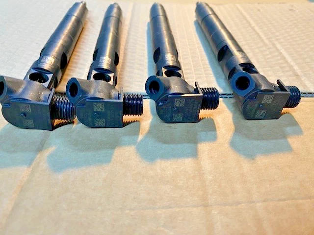 N.4 INIETTORI GASOLIO MERCEDES CLASSE A W176 B W246 C 2.2 CDI DELPHI 228354010 - Immagine 2 di 4