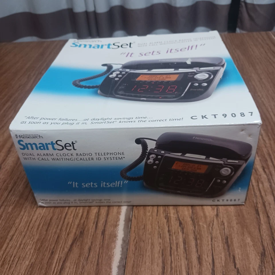 Smart Set Telephone Dual Alarm Clock Radio Call Waiting Caller ID CKT9087 - Image 2 of 4