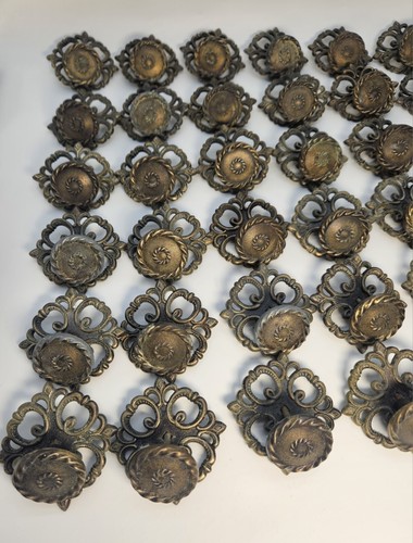 VTG Ornate Filagree Brass Tone Ornate Drawer Pulls Dresser Knob Backplates 1967 - Picture 3 of 15