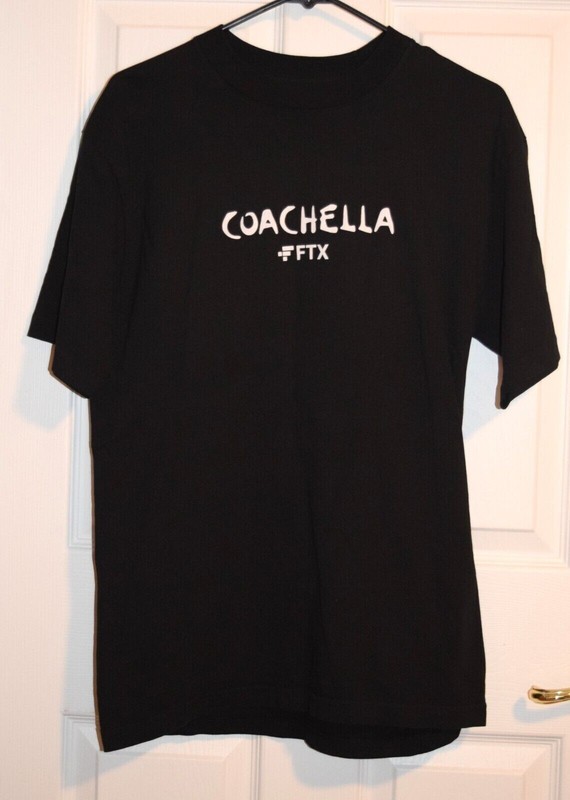 2022 COACHELLA FESTIVAL T-SHIRT - BLACK - SMALL UNISEX