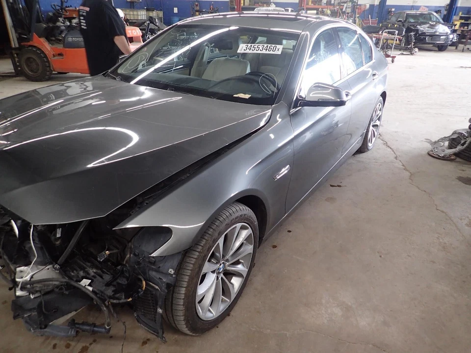 Equilibrador armónico BMW 528i 12 13 14 15 16 Foto 2 de 4