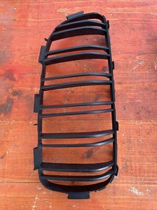 BMW 3er F30 F31 LCI Niere Kühlergrill Grill Stoßstange ohne Rahmen N7664