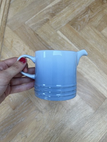 Le Creuset Milk/ Cream Coastal Blue Ombré Jug 0.35L 12oz - Picture 2 of 7