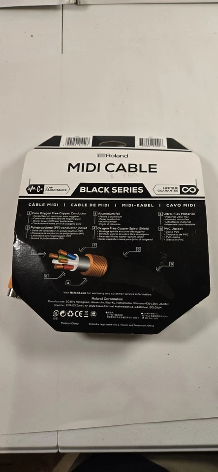 Roland RMIDI-B20 Black Series MIDI Cable - 20ft/6m - Image 3 of 3