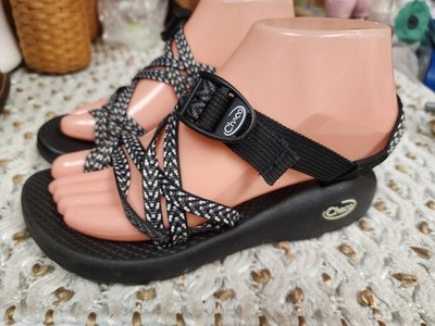Chaco Womens ZX/2 Classic Hiking Outdoor Sandals Geometric Black/White Size 6
