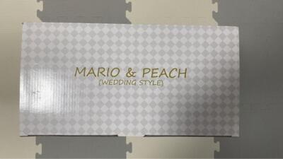 Peluches Mario Et Peach (Style Mariage) – Super Mario Odyssey – Sanei Japan (Neufs Sous Blister)