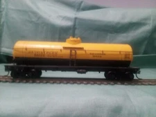 Athearn Ho Scale Southern Pacific Single Dome tank car. ( Gas. Serv. )