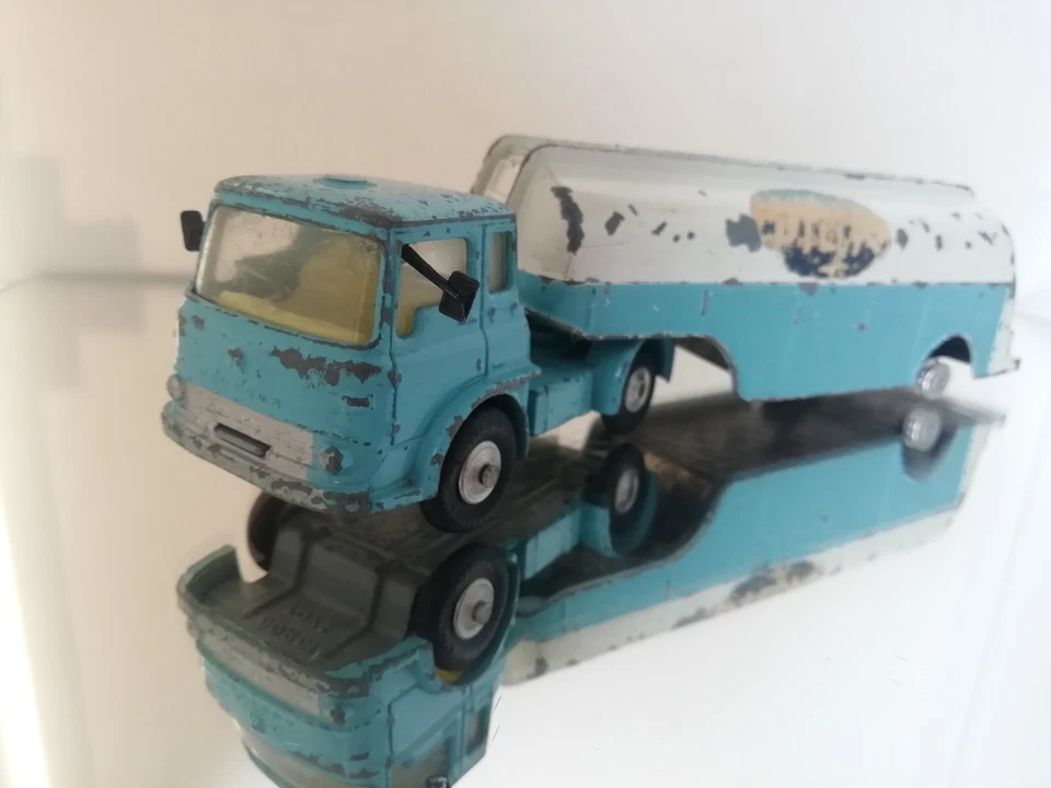 Cisterna latte unità trattore Corgi Major Toys Bedford - Immagine 2 di 4