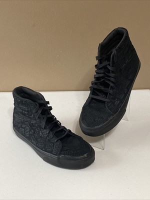 sk8 hi pro blackout