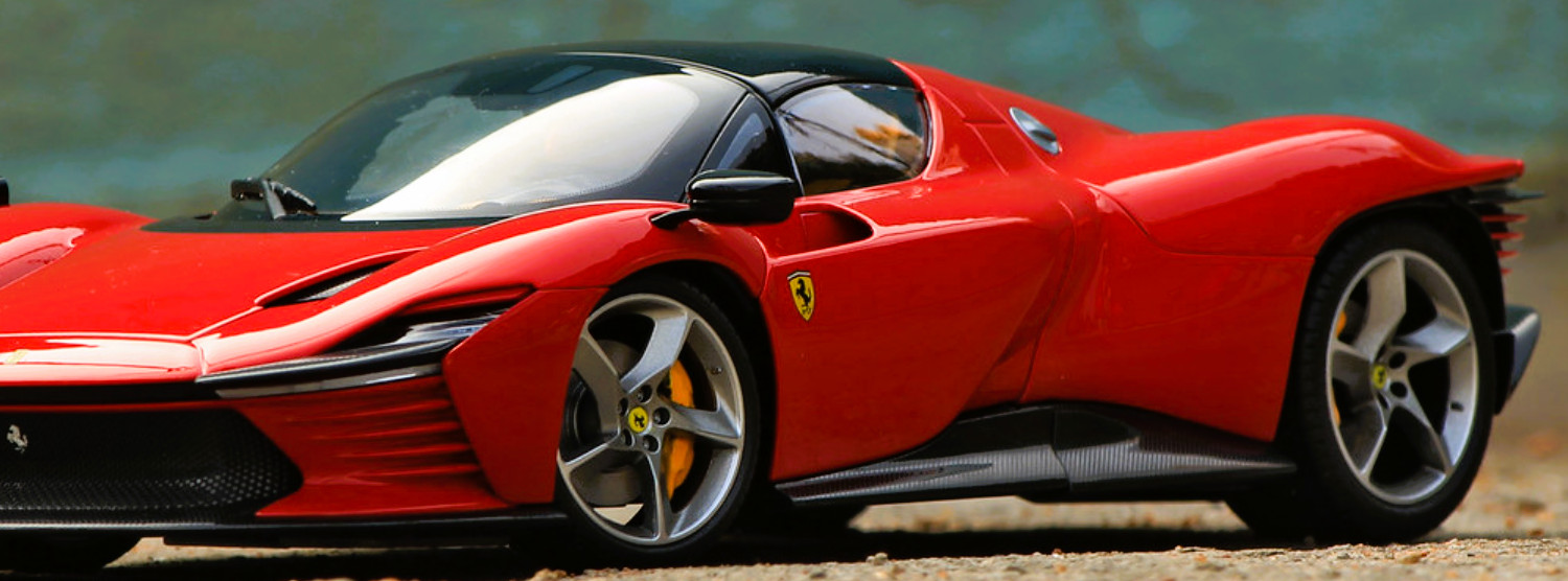 Ferrari w/ V12 Engine in Le Mans Race Car Custom Built Metal Body1:18SCALE MODEL