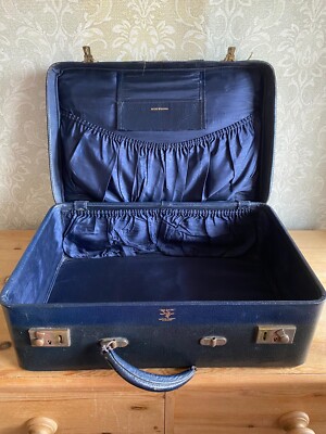 Vintage 30s/40s navy blue leather effect suitcases x NYTEE