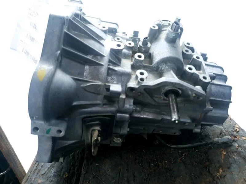 01 02 TOYOTA MR2 Manual Transmission 5 Speed With Sequentially Shifted Foto 2 de 4