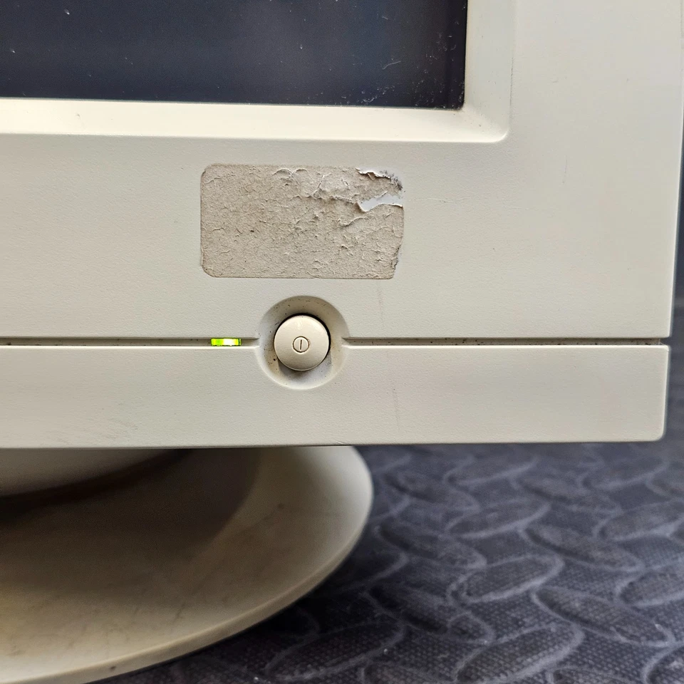 ADI ProVista VD-544 15" CRT Monitor Vintage PC Display Retro Computing 1999 - Image 4 of 4