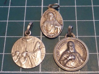 MEDAILLES RELIGIEUSES LOT DE 3 (3) A REPERTORIER ! POUR AMATEURS !