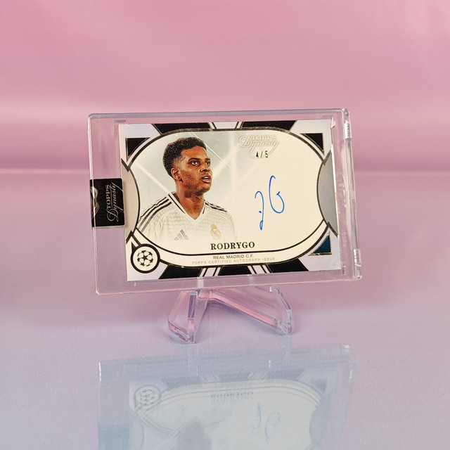 RODRYGO 4/5 TOPPS DYNASTY UCL ATLETICO MADRID 2025 AUTOGRAPH ENGLISH