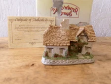 David Winter Cottages Sussex Cottage Handpainted House Original Box COA (SB9)
