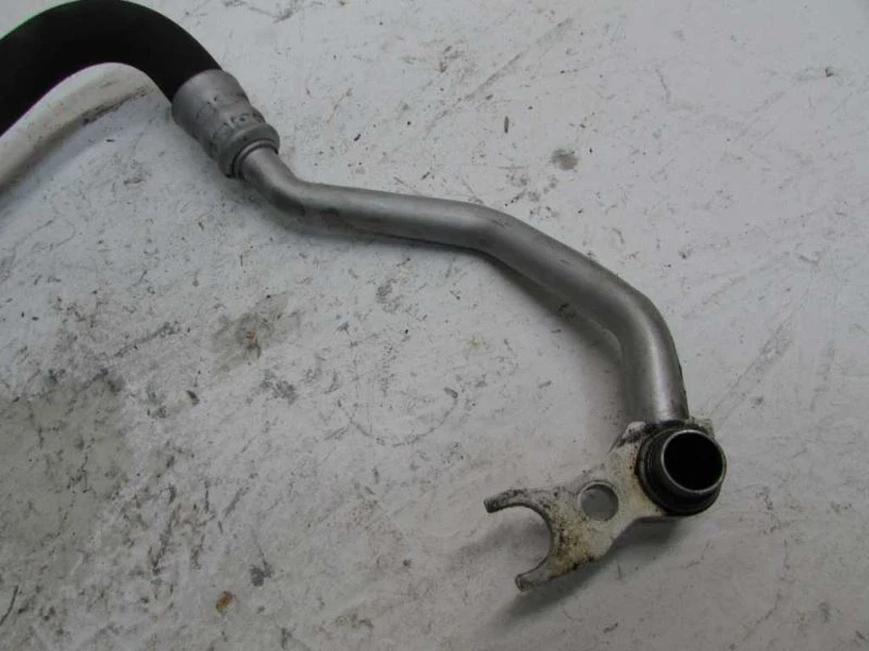 2006-2008 BMW 750i 750li Engine Motor Oil Cooler Inlet Pipe Tube Hose 1722753574 - Image 3 of 4