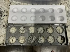 Vintage Kitchen Ravioli Plate & Mold By  VITANTONIO 512-A Made In Ohio, USA