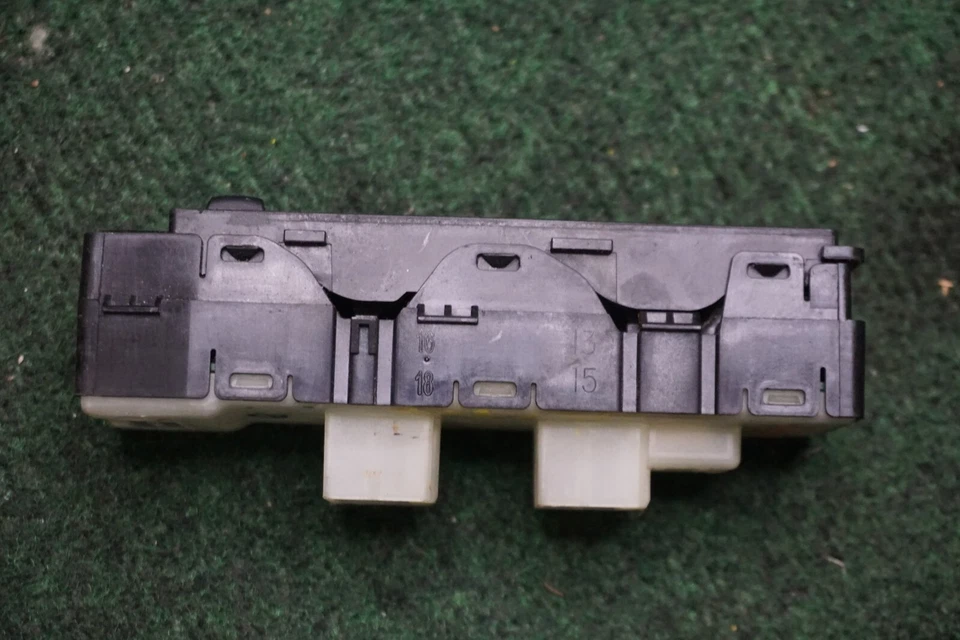 Interruptor de ventana maestro izquierdo Dodge Caliber 2009 lado del conductor OEM 56040691AD Foto 2 de 4