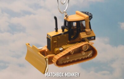 Caterpillar CAT Construction Equipment 1/87 Scale Christmas Tree