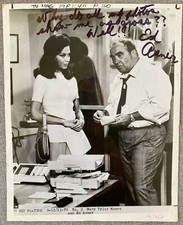 Ed Asner Signed In Person 8x10 B&W Photo -The Mary Tyler Moore Show, Authentic