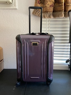 Tumi Vapor 22