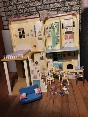 Barbie Happy Family Neighborhood Sounds Like Home Smart House 2004