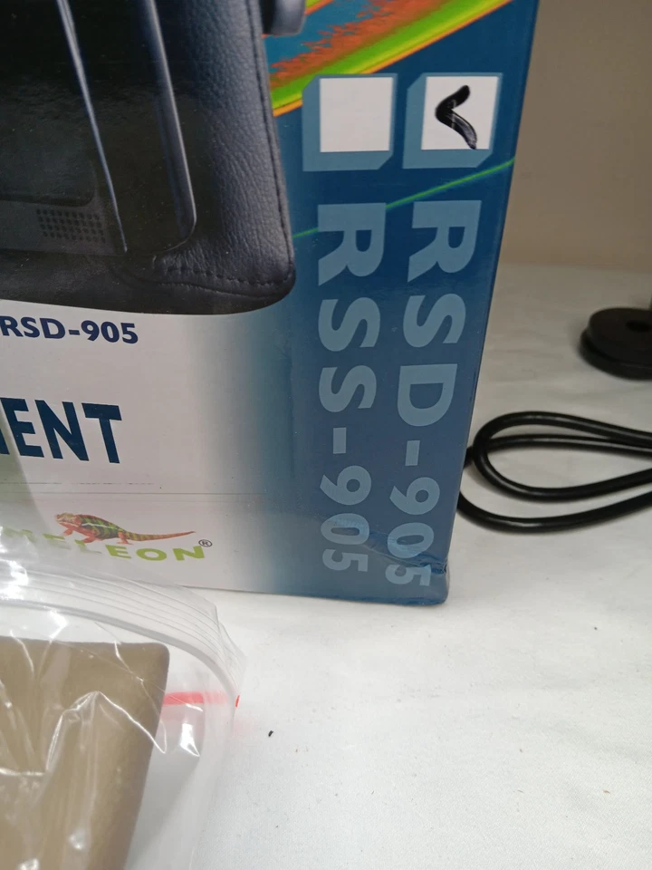 *Read Description* Chamaleon RSD-905M Rear seat Entertainment Headrest DVD 9'' - Image 2 of 4