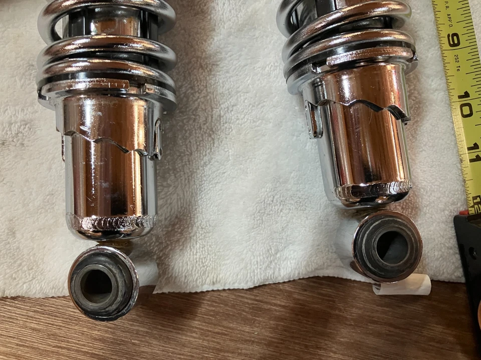 harley davidson 883 1200 sportster chrome rear shocks 11 3/4 cc - Image 2 of 4