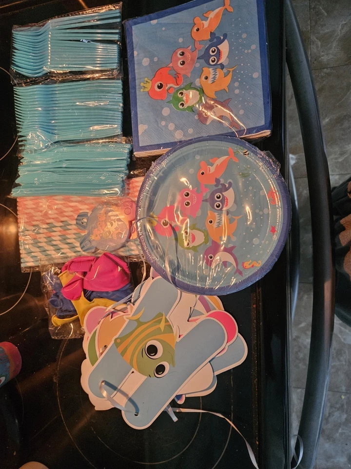 PINKFONG Baby Shark Birthday Party Supplies - Image 4 of 4