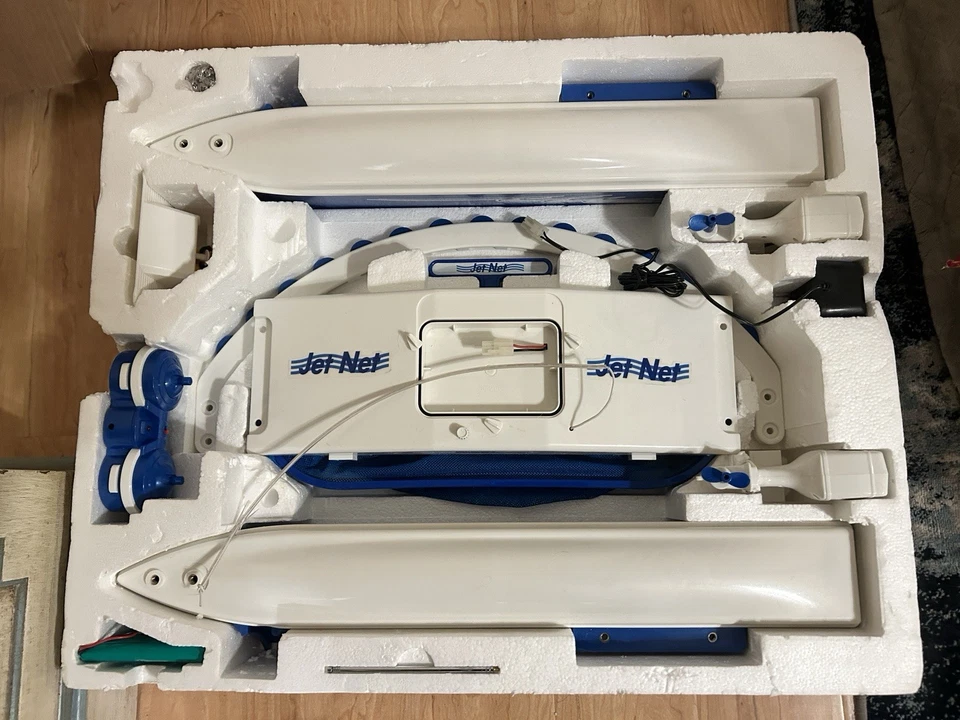 Радиоуправляемая спасательная лодка катамаран не Traxxas Proboat Grim Racer Aquacraft Mrc 1:10 редкая - Изображение 3 из 4