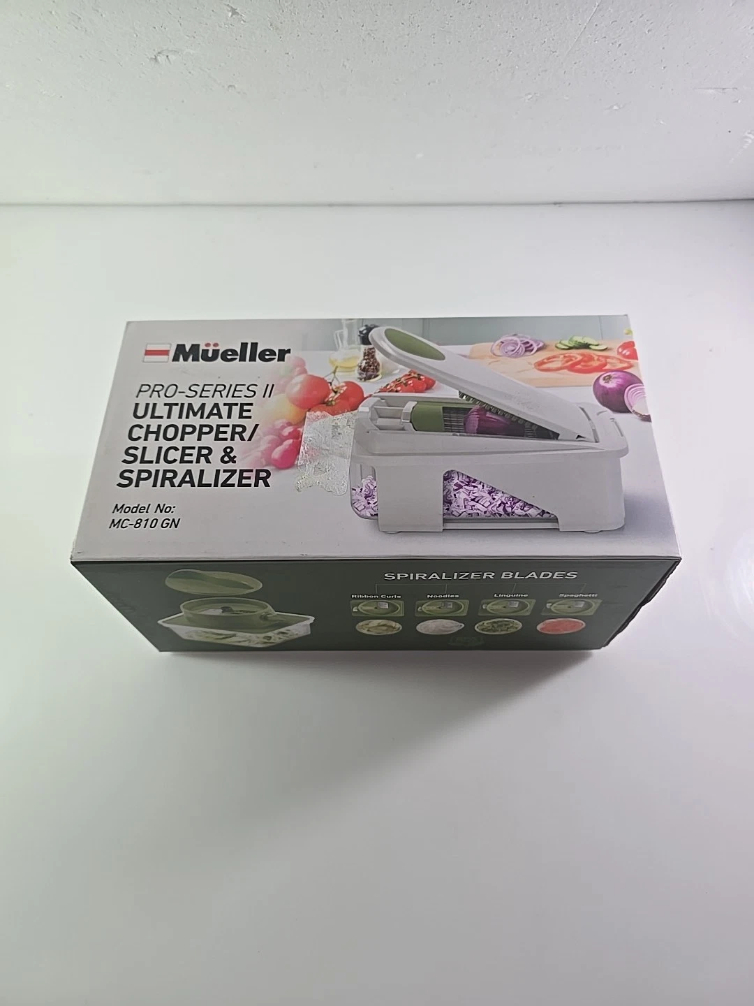 Mueller Pro-Series All-in-One, 12 Blade Mandoline Slicer for Kitchen, Chopper
Opens in a new window