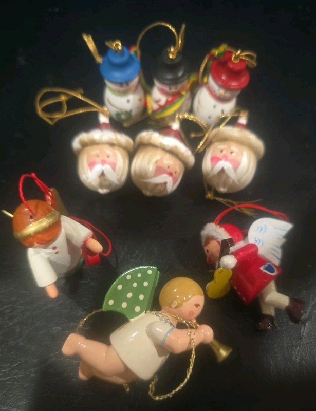 Lot Of 9 Vintage Christmas Ornies.  Floating Angel, Santa Heads, Snowmen & Angel