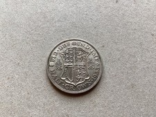 1933 KING GEORGE V G.B SILVER HALF CROWN (.500 SILVER) GOOD GRADE. (Coin 72)
