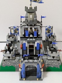 [CASTLE] LEGO Knights' Kingdom Castle of Morcia 8781 Retired 2004