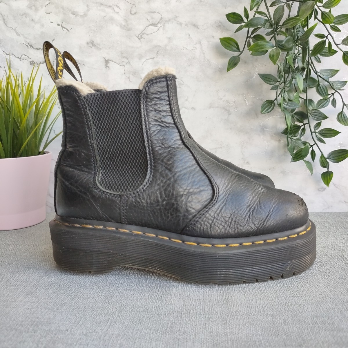 Martens Chelsea Boots Dr Martens 2976 Fur Lined Platform Platform