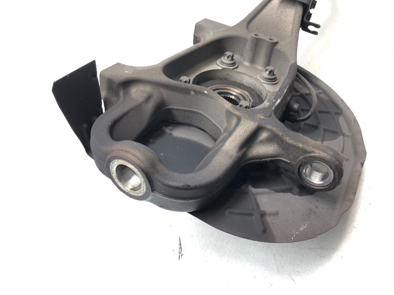 2014-2017 MASERATI GHIBLI S Q4 AWD RIGHT PASSENGER FRONT SPINDLE KNUCKLE OEM.
