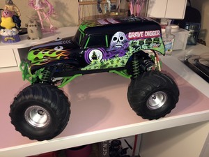 traxxas stampede grave digger