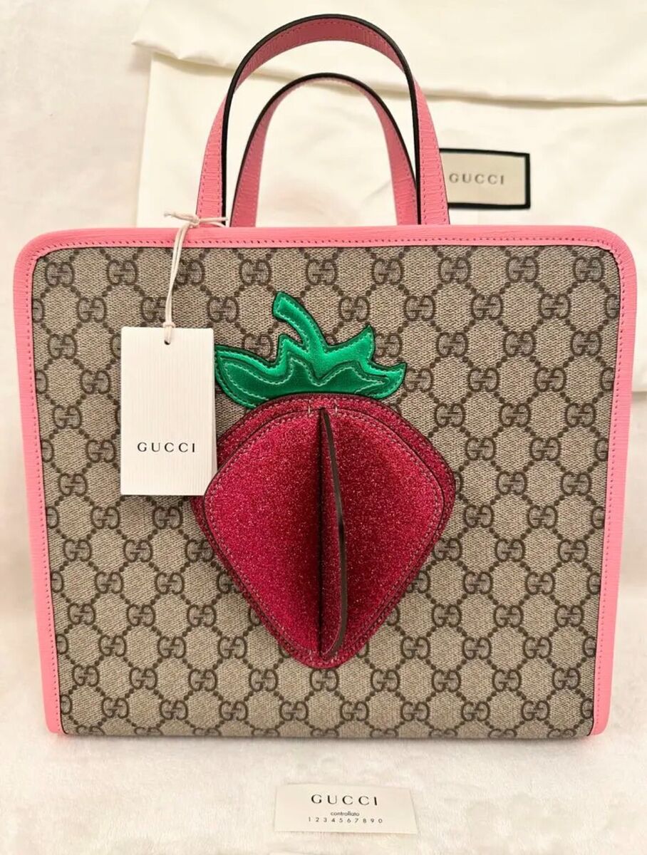 GUCCI Children's 3D Strawberry Tote Bag Preowned From Japan GUCCI Children's 3D Strawberry Tote Bag Preowned From Japan