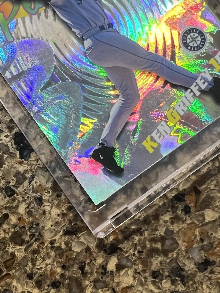Ken Griffey Jr. 1999 Topps Power Players Holofoil Seattle Mariners HOF - Image 4 of 4