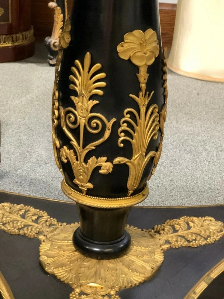 Mesa de centro de marquetería Empire Revival c.1900 bronce dorado H.B. Herts Sons Foto 2 de 4