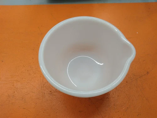 ⭐️⭐️⭐️⭐️⭐️ Vintage Sunbeam Glasbake Mixing Bowl 6 1/2" Milk Glass White