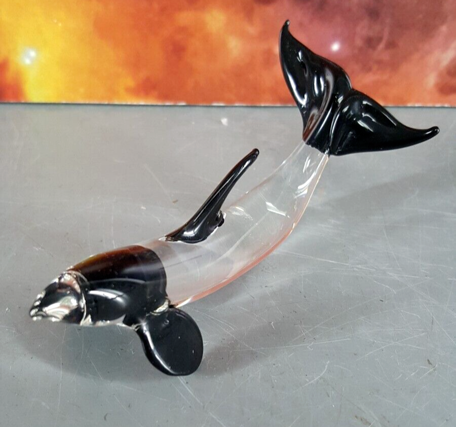 HANDMADE CLEAR & BLACK ART GLASS WHALE PORPOISE FIGURINE PAPERWEIGHT 4