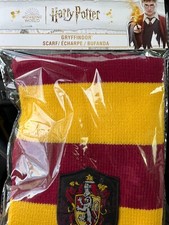 Harry Potter gryffindor scarf
