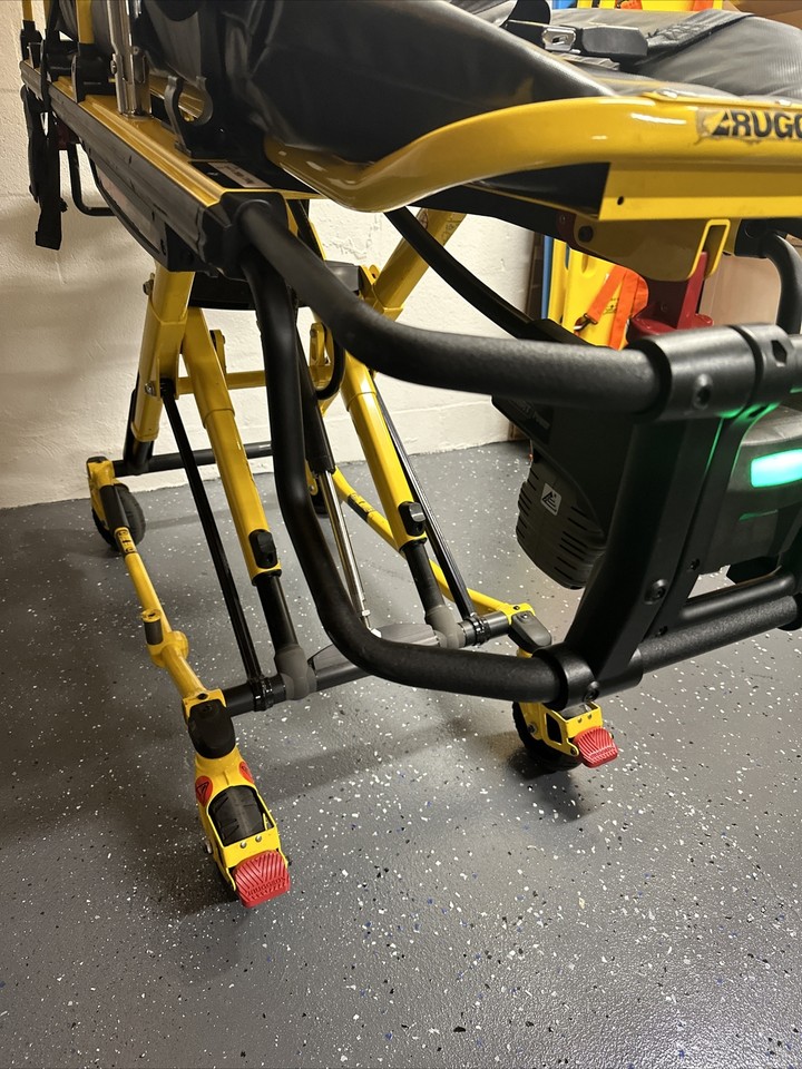 Stryker Power Pro XT 6506 Electric 700lb Ambulance Stretcher Gurney Cot