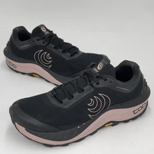 Topo MTN Racer Women's Size 9 Running Shoes Black Mauve (No insoles)