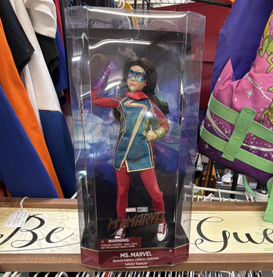 Disney Store Marvel Ms. Marvel Special Edition 11'' Fashion Doll