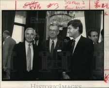 1990 Press Photo Dr. George Porter & Dr. Douglas Swift at an awards event